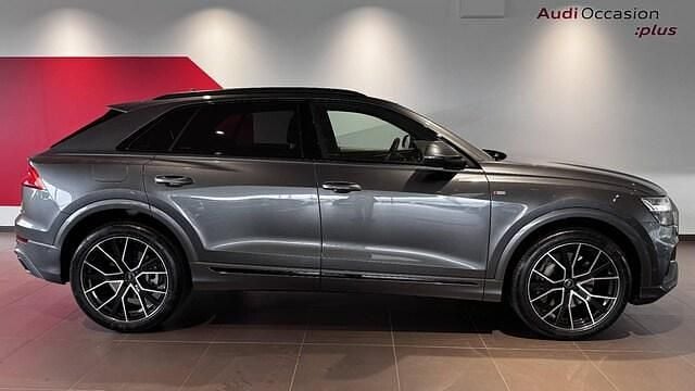 Gris daytona nacré Utilisé 2022 Audi Q8 S-Line SUV | 73 980 € (Super prix) - Image 1/3
