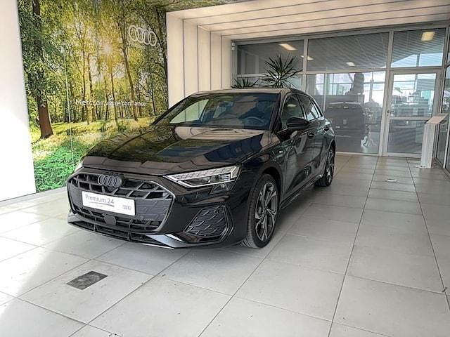 Nouvelle Audi A3 Sportback e-tron S-Line 204 ch (150 kW) 2026 Noir mythique métallisé Citadine