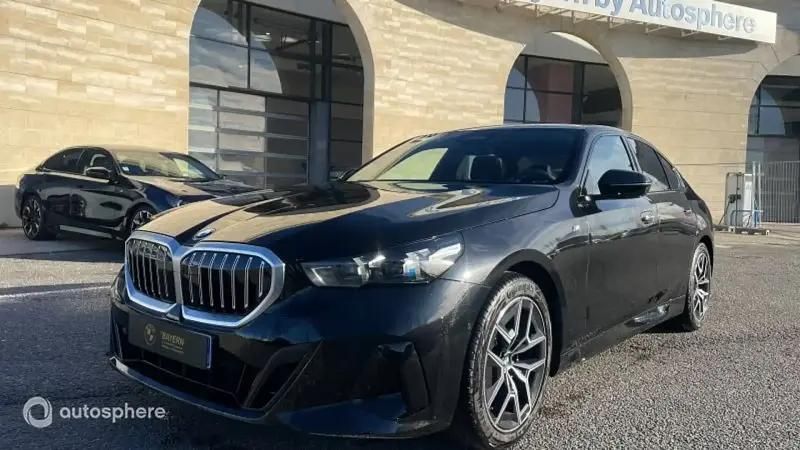 Noir Utilisé 2023 BMW 520 M Sport Berline | 49 999 € (Bon prix) - Image 1/4