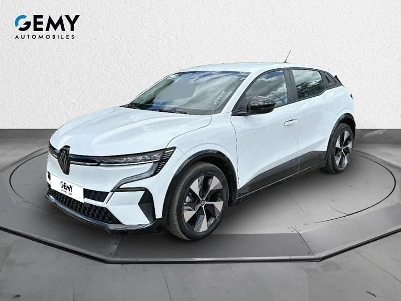 Occasion 2022 Renault Mégane Equilibre Berline | 19 990 € (Prix assez cher) - Image 1/4