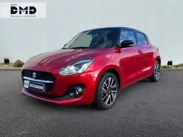 So'color burning red pearl/black métal Occasion 2023 Suzuki Swift Berline | 15 990 € (Prix juste) - Image 1/4