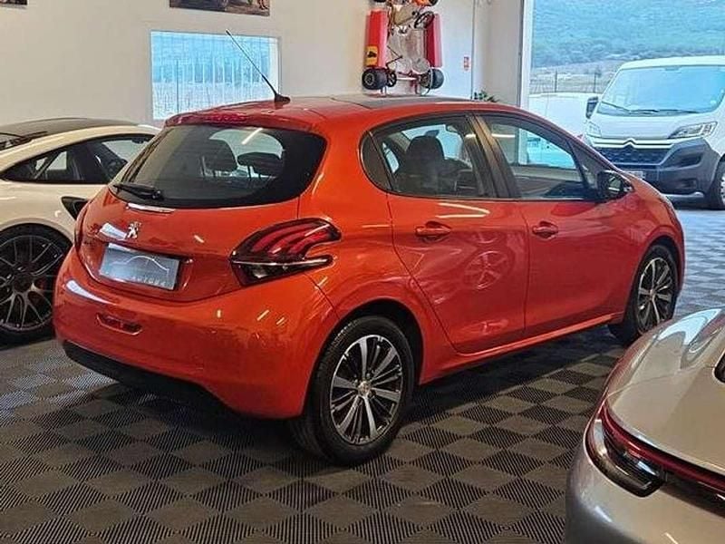 Occasion Peugeot 208 Allure 82 ch (60 kW) 2017 Orange Citadine