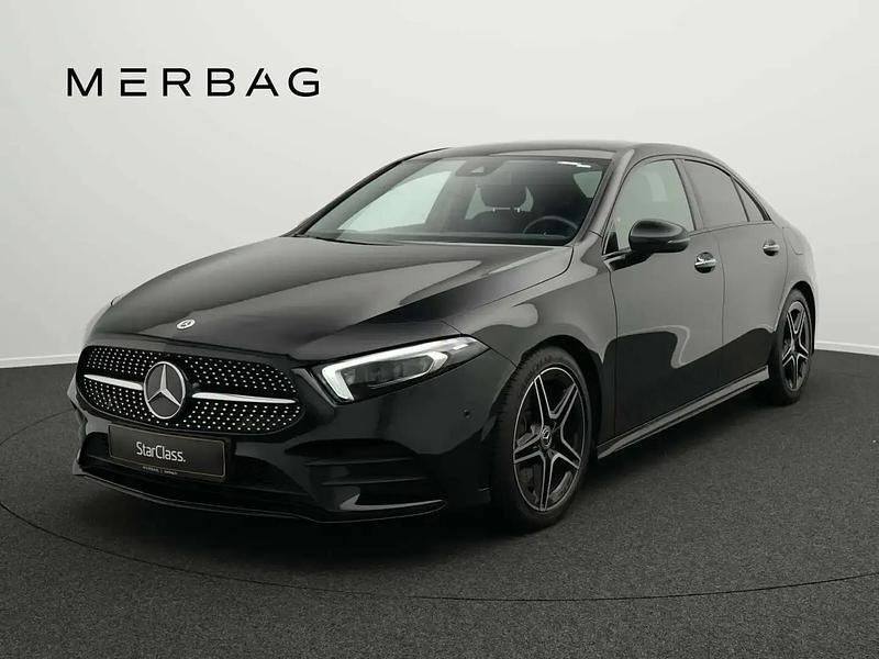 Noir Utilisé 2021 Mercedes A250 AMG line Berline | 33 835 € (Prix juste) - Image 1/4