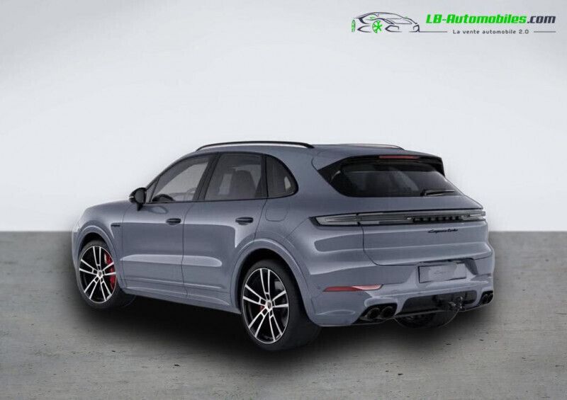 Utilisé 2024 Porsche Cayenne Turbo E-Hybrid SUV | 217 400 € (Prix assez cher) - Image 1/4