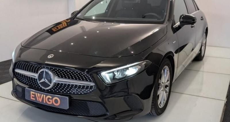 Noir Utilisé 2022 Mercedes A160 Style Berline | 21 490 € (Super prix) - Image 1/4
