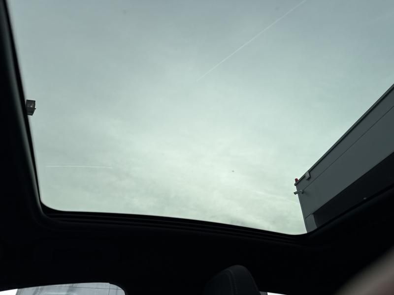 Image 2/4