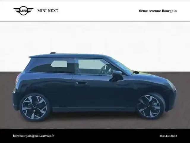 Occasion Mini Cooper Favoured 136 kW (186 ch) 2024 Noir Citadine