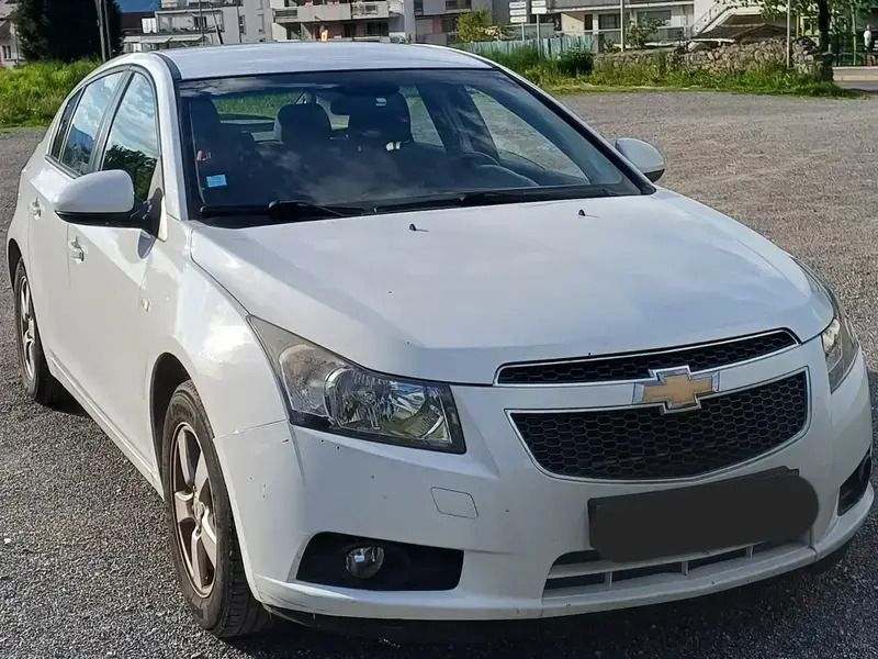 Blanc Utilisé 2012 Chevrolet Cruze Berline | 5 200 € - Image 1/4