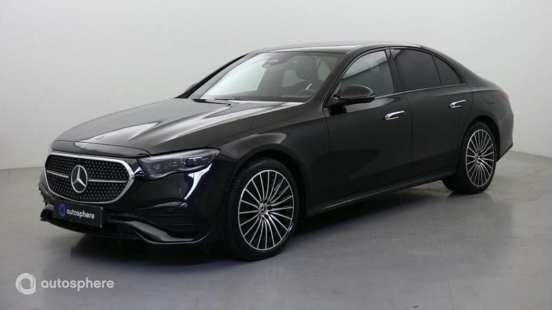 Noir Nouvelle 2024 Mercedes E300 AMG line Berline | 68 999 € - Image 1/4