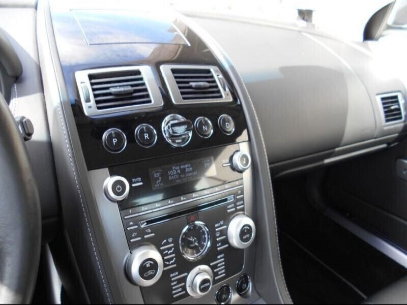 Occasion Aston Martin DB9 476 ch (350 kW) 2010 Gris Coupé