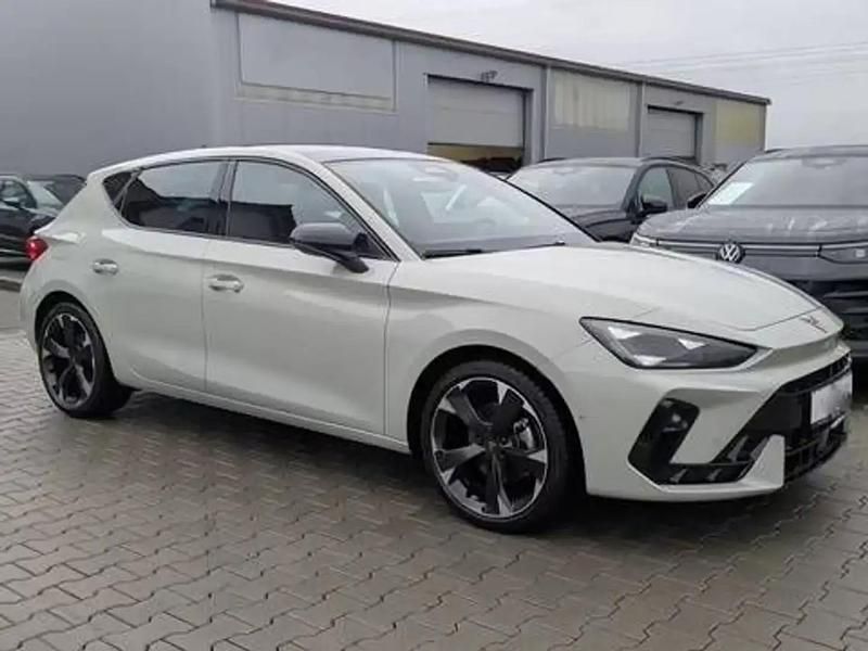 Gris Occasion 2025 Cupra Leon Berline | 30 950 € (Prix juste) - Image 1/4