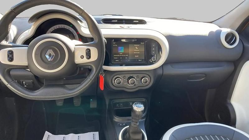 Image 3/4