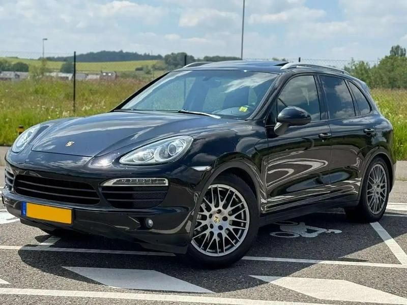 Noir Occasion 2010 Porsche Cayenne S SUV | 24 990 € - Image 1/4