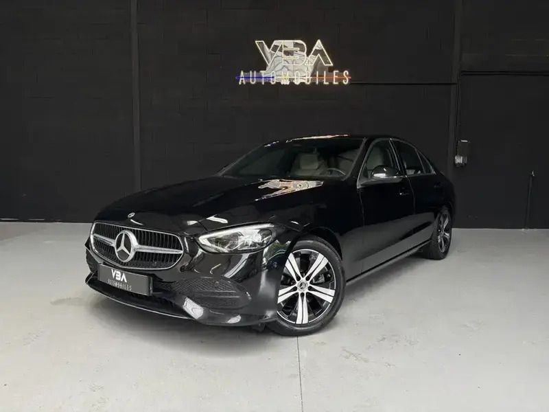 Noir Utilisé 2022 Mercedes C220 Avantgarde Berline | 37 490 € - Image 1/4