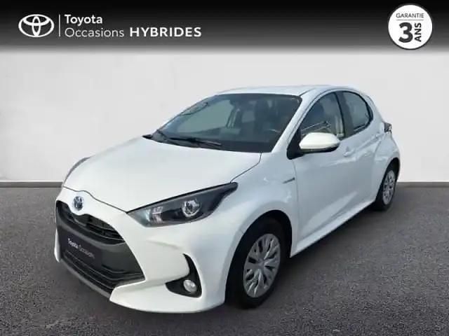 Blanc pur Utilisé 2021 Toyota Yaris Hybrid Business Edition Berline | 18 990 € (Prix assez cher) - Image 1/4