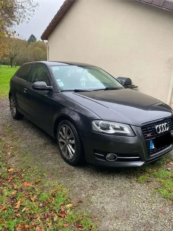 Utilisé 2010 Audi A3 Attraction Berline | 7 000 € (Prix juste) - Image 1/4