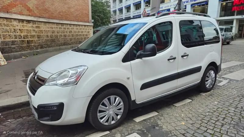 Blanc Occasion 2017 Citroën Berlingo PureTech Monospace | 10 500 € - Image 1/4