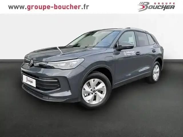 Gris Occasion 2024 VW Tiguan Edition SUV | 43 990 € (Super prix) - Image 1/4