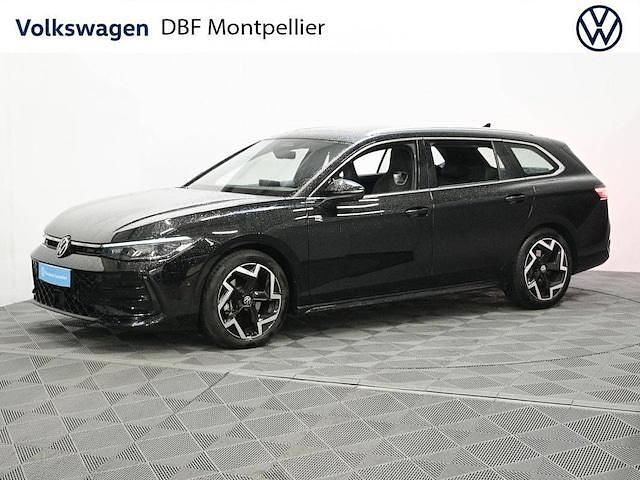Noir Utilisé 2024 VW Passat R-line Coupé | 34 780 € (Prix assez cher) - Image 1/4