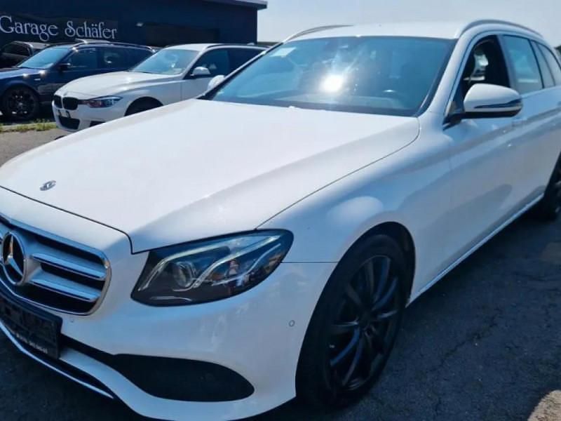 Occasion 2017 Mercedes E220 Berline | 18 499 € (Super prix) - Image 1/4