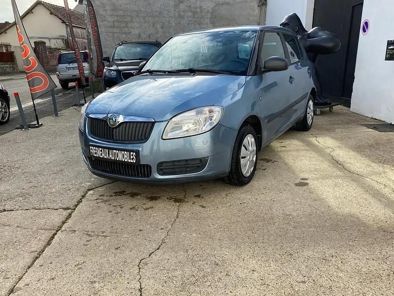 Bleu Occasion 2010 Skoda Fabia Classic Citadine | 2 960 € - Image 1/4