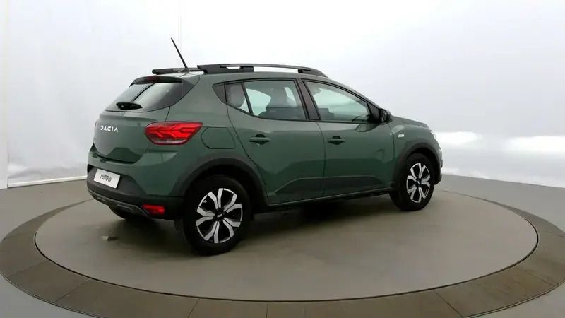 Image 2/4