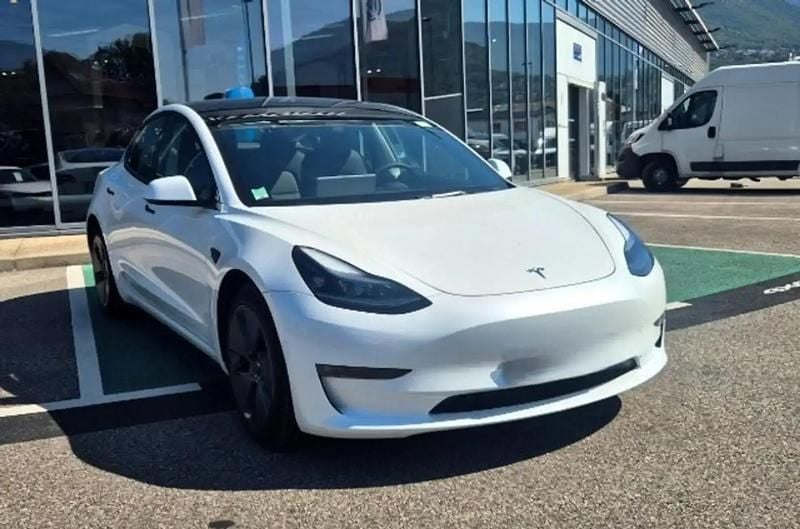 Blanc Utilisé 2023 Tesla Model 3 Berline | 33 990 € (Prix juste) - Image 1/4