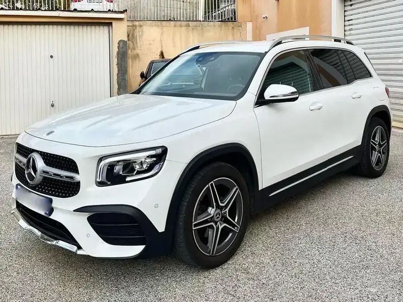 Blanc Utilisé 2021 Mercedes GLB200 AMG line SUV | 40 500 € (Prix juste) - Image 1/4