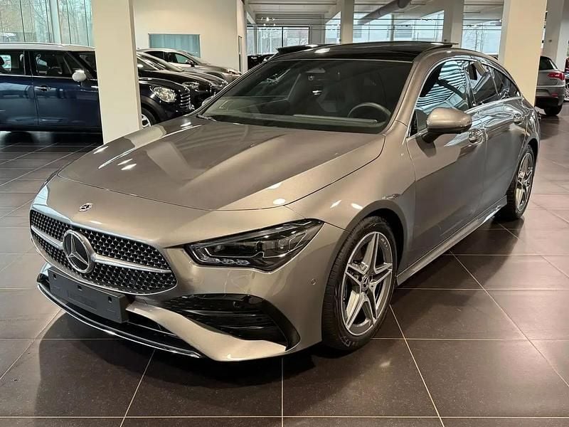 Gris Occasion 2024 Mercedes CLA200 Shooting Brake AMG Break | 34 790 € (Super prix) - Image 1/4