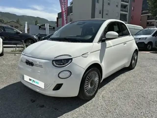 Ice white pastel Utilisé 2024 Fiat 500C Style Cabriolet | 26 990 € - Image 1/4