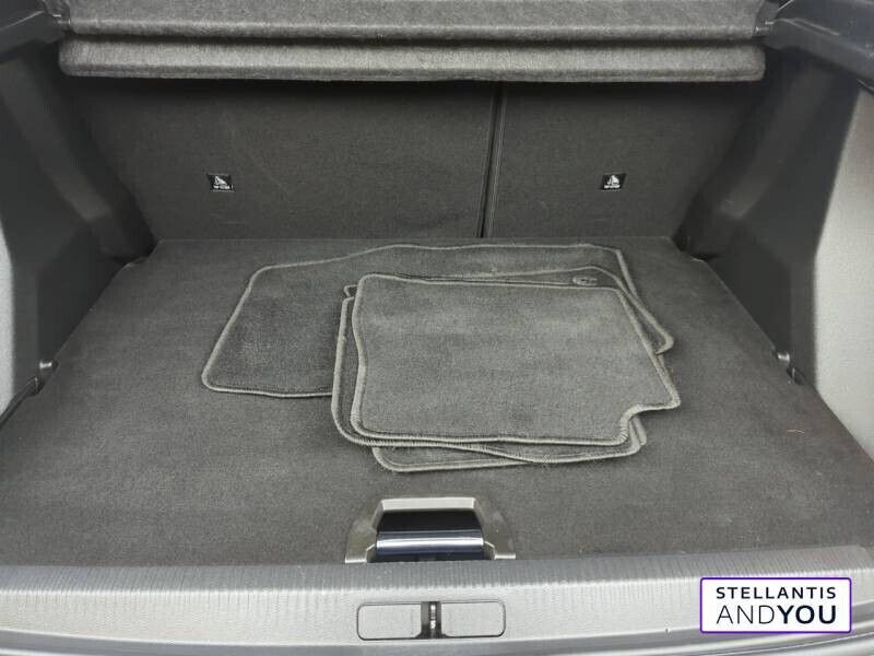 Occasion Peugeot e-2008 Allure 100 kW (136 ch) 2022 Noir SUV