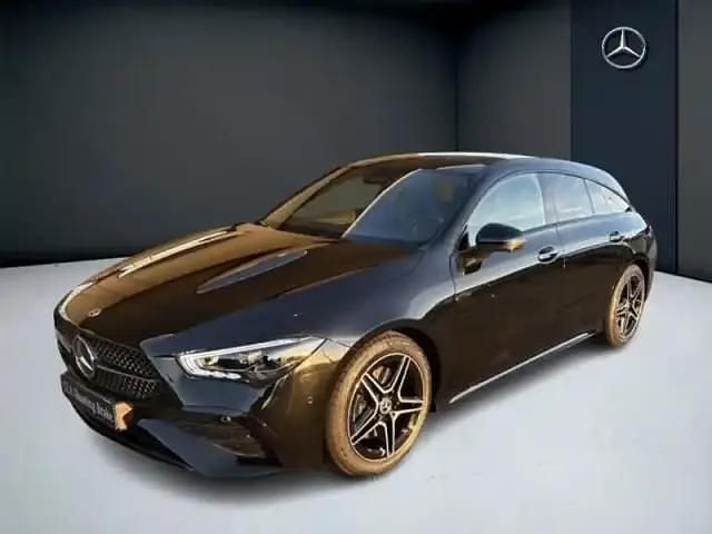 Noir Utilisé 2025 Mercedes CLA200 AMG line Coupé | 47 900 € - Image 1/4