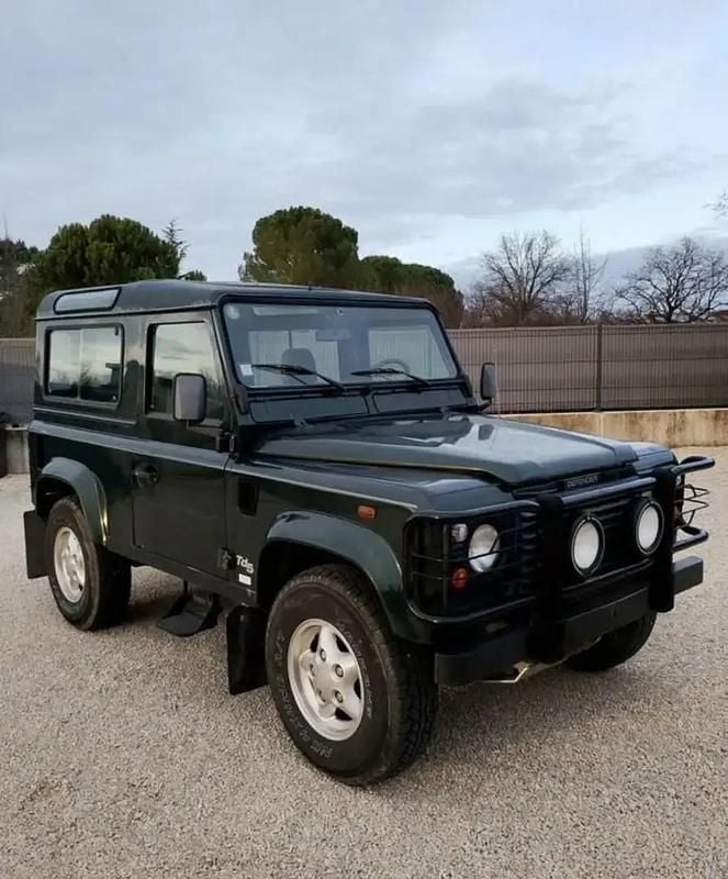 Noir Occasion 2000 Land Rover Defender SUV | 11 000 € - Image 1/4