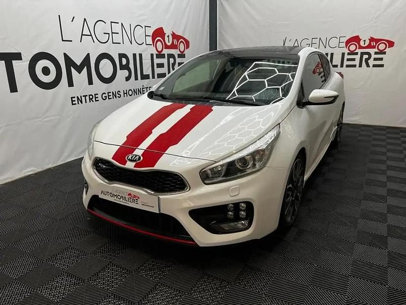 Blanc Occasion 2013 Kia Ceed GT Turbo Berline | 11 840 € - Image 1/4
