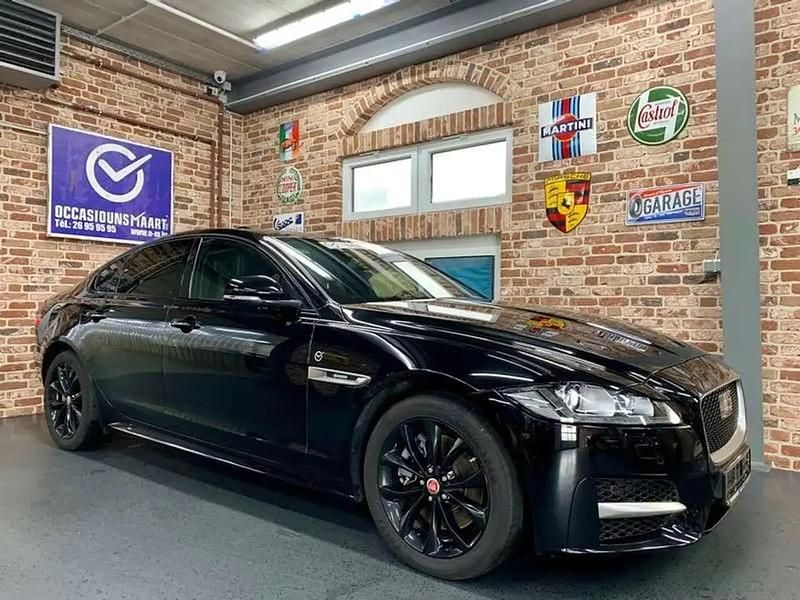 Noir Utilisé 2017 Jaguar XF R-Dynamic Berline | 21 770 € (Bon prix) - Image 1/4