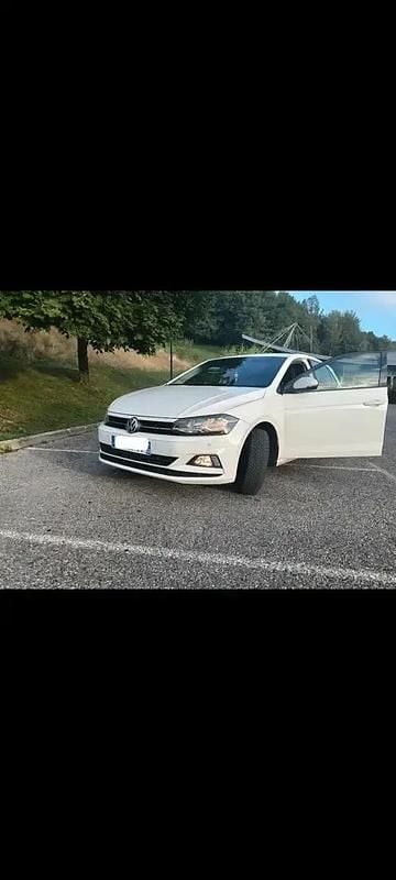 Occasion 2017 VW Polo Berline | 11 900 € (Prix juste) - Image 1/4