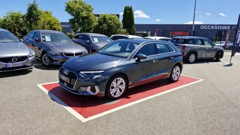 Utilisé 2021 Audi A3 Design Berline | 25 990 € (Prix juste) - Image 1/4