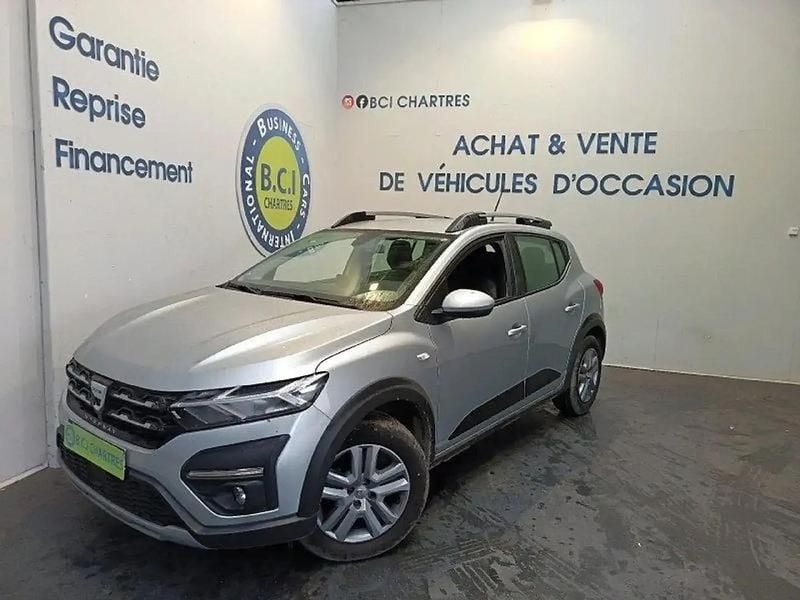 Gris Occasion 2022 Dacia Sandero Comfort Berline | 14 490 € (Prix juste) - Image 1/4