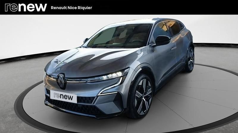 Gris Occasion 2025 Renault Megane E-Tech Iconic Berline | 33 299 € (Prix cher) - Image 1/4