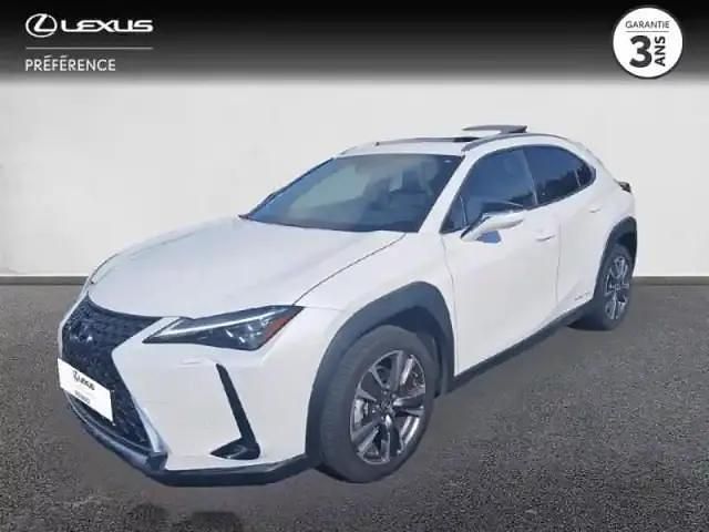 Blanc Occasion 2021 Lexus UX 300e Executive Line SUV | 27 740 € - Image 1/4