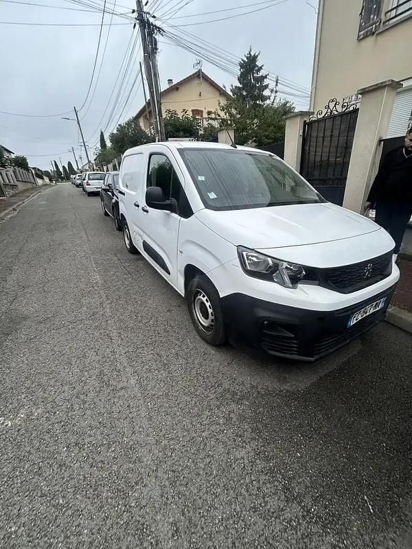 Utilisé 2021 Peugeot Partner Tepee Premium Monospace | 12 700 € (Prix juste) - Image 1/4
