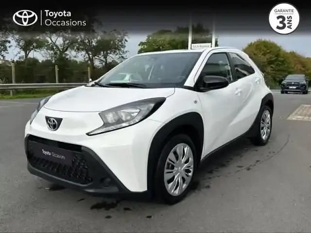 Blanc Utilisé 2023 Toyota Aygo X SUV | 13 980 € - Image 1/4