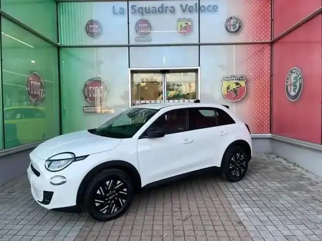 Bleu Utilisé 2025 Fiat 600 SUV | 22 990 € (Super prix) - Image 1/4
