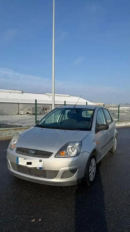 Occasion 2008 Ford Fiesta Berline | 3 800 € (Prix juste) - Image 1/4
