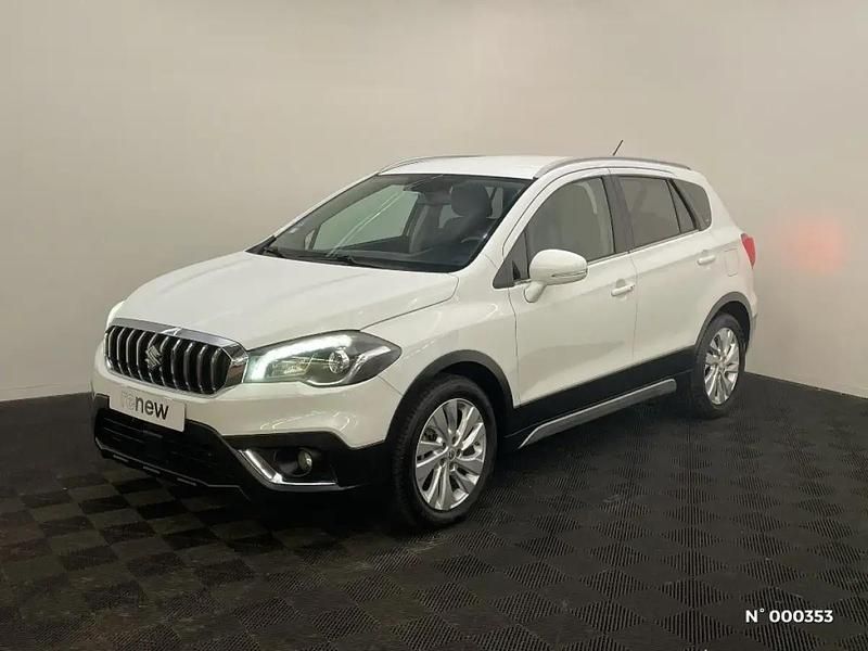 Blanc Utilisé 2017 Suzuki SX4 S-Cross SUV | 14 980 € - Image 1/4