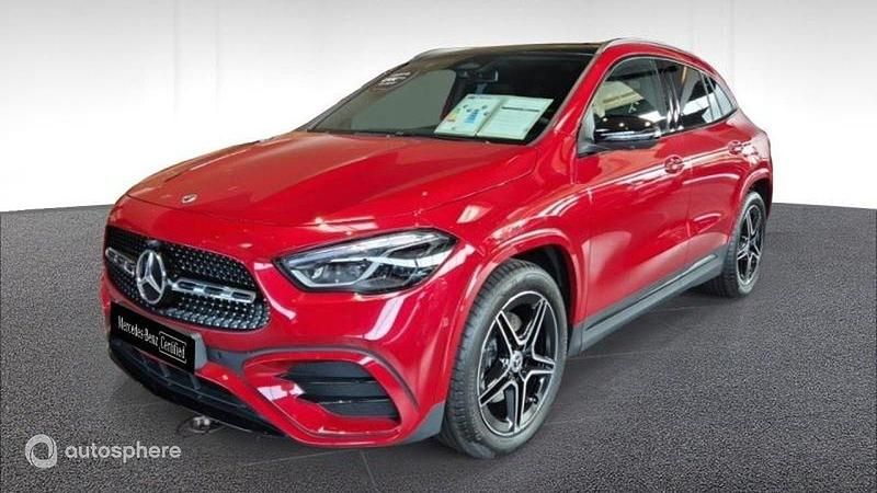 Rouge Nouvelle 2025 Mercedes GLA200 AMG line SUV | 52 900 € (Prix juste) - Image 1/4
