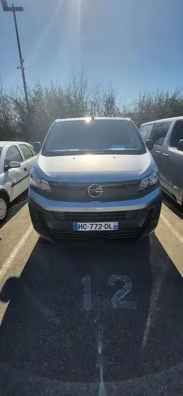 Nouvelle 2025 Opel Vivaro Van | 34 300 € - Image 1/4