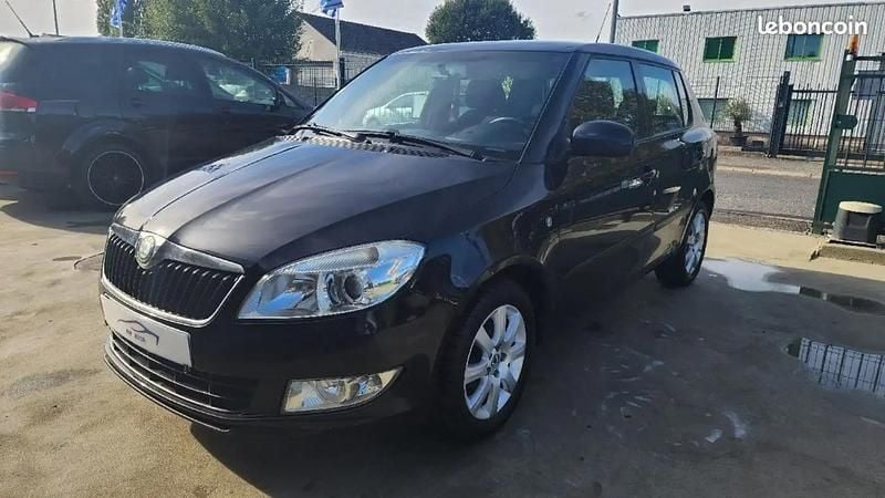 Noir Occasion 2010 Skoda Fabia Active Citadine | 2 990 € - Image 1/4