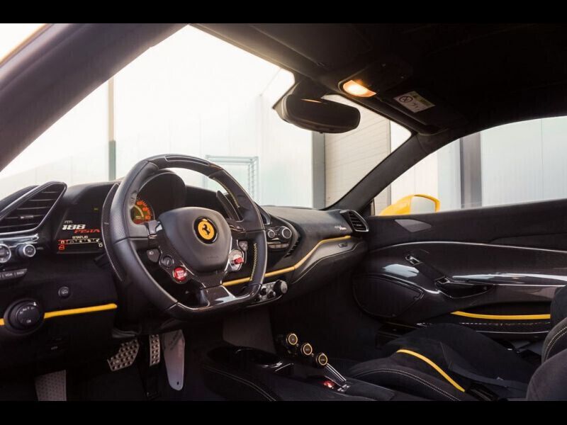 Occasion Ferrari 488 720 ch (529 kW) 2020 Jaune Cabriolet