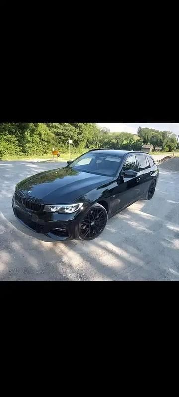 Noir Utilisé 2020 BMW 330 Break | 30 500 € (Prix assez cher) - Image 1/4